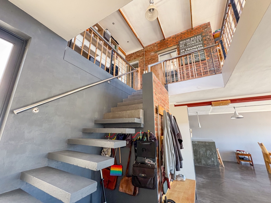 3 Bedroom Property for Sale in Vredehoek Western Cape